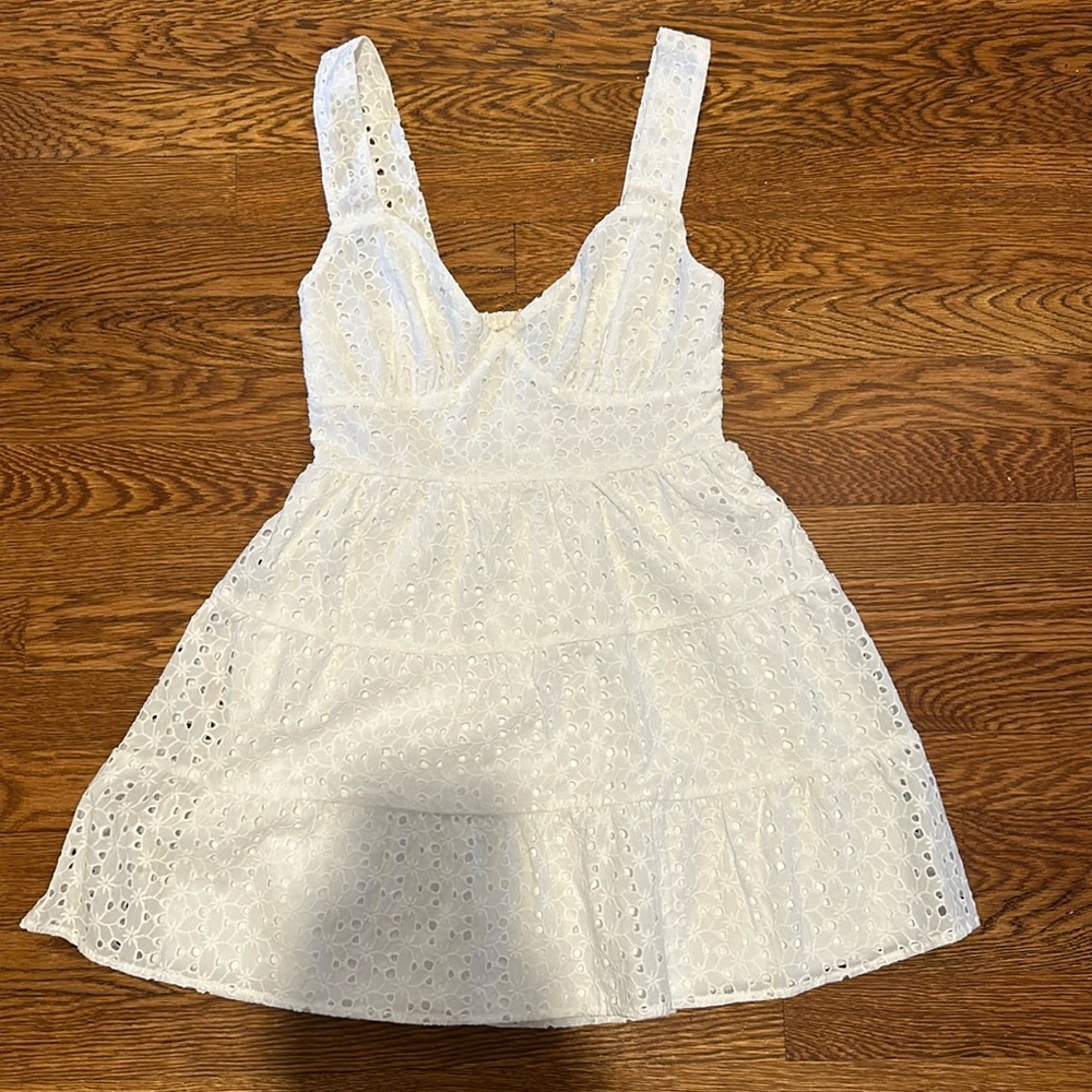 Small Windsor White Dress